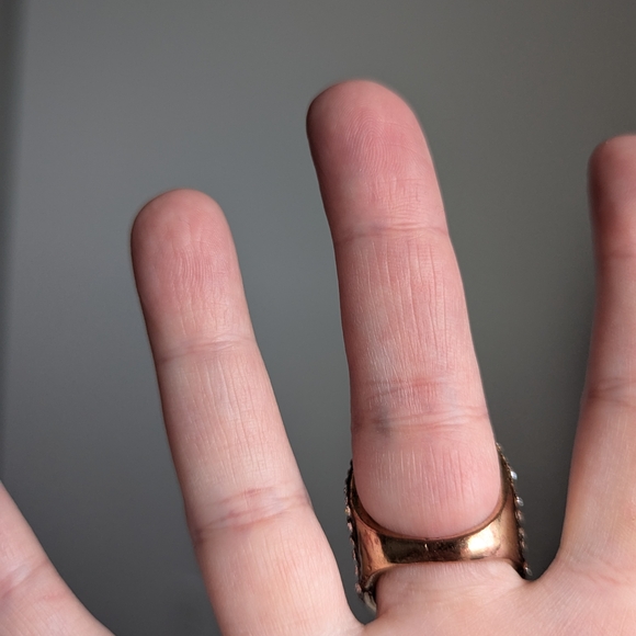 Unique Multi-Stone Ring - Picture 5 of 6